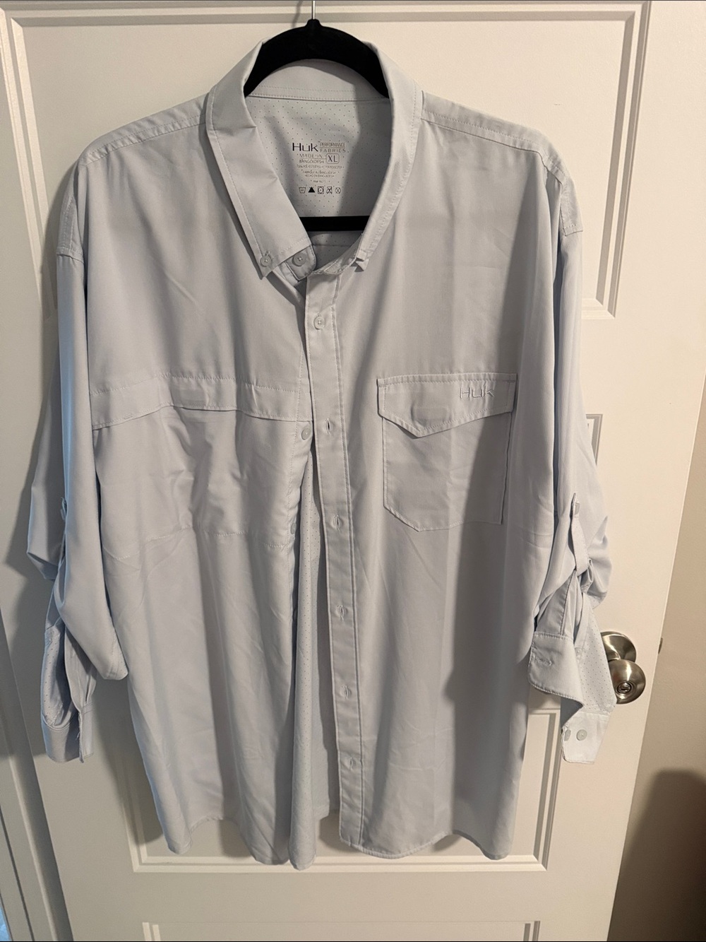 Huk Men’s Pale Blue Long-Sleeve Button Down Shirt